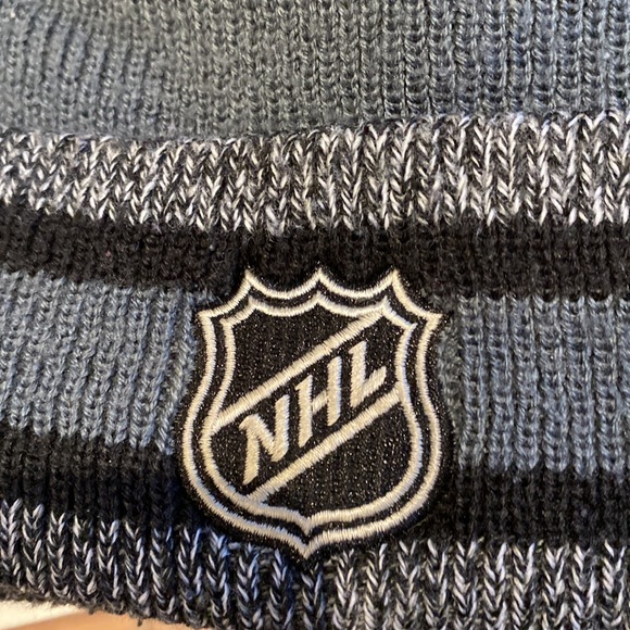 NHL Toques - Picture 7 of 7
